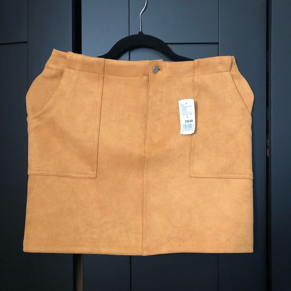 Tan/mustard skirt